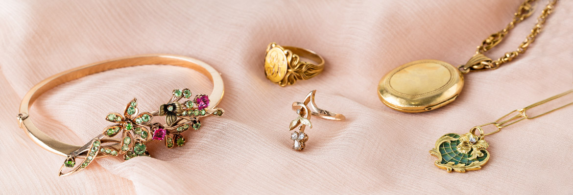 Sofia Kaman Curated Vintage Engagement Rings