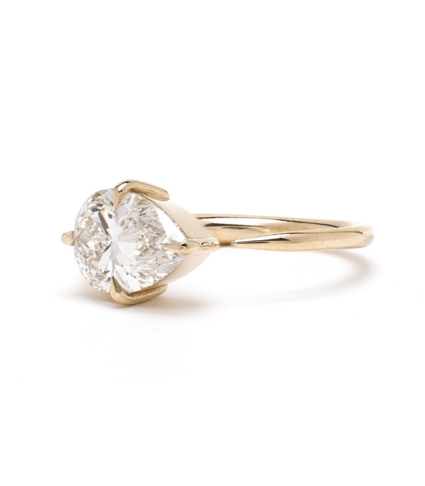 Pear Shape Diamond Engagement Rings