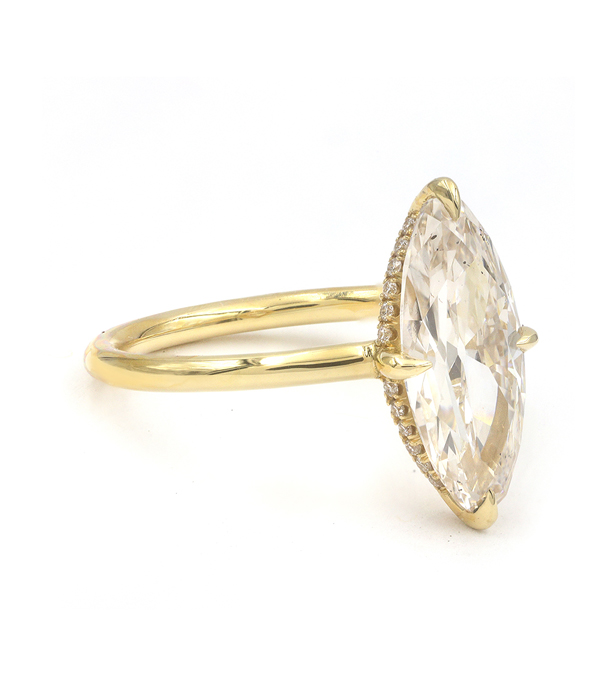 Marquise Shape Diamond Engagment Ring