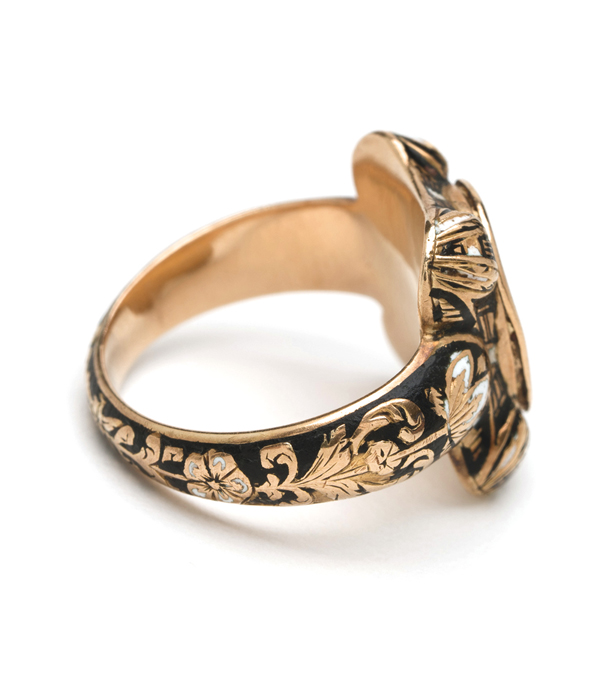 Vingtage Victorian Gold Enamal Portrait Ring