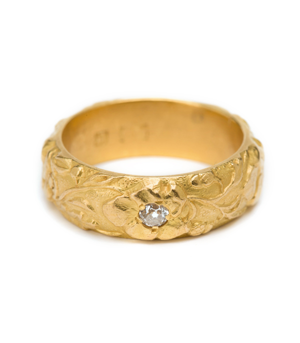 Vintage Art Nouveau Gold Sculpted Flower Band Ring